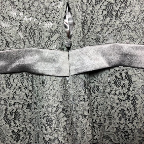 Size 6 Belsoie Grey Lace Short Sleeve Dress - Picture 9 of 14
